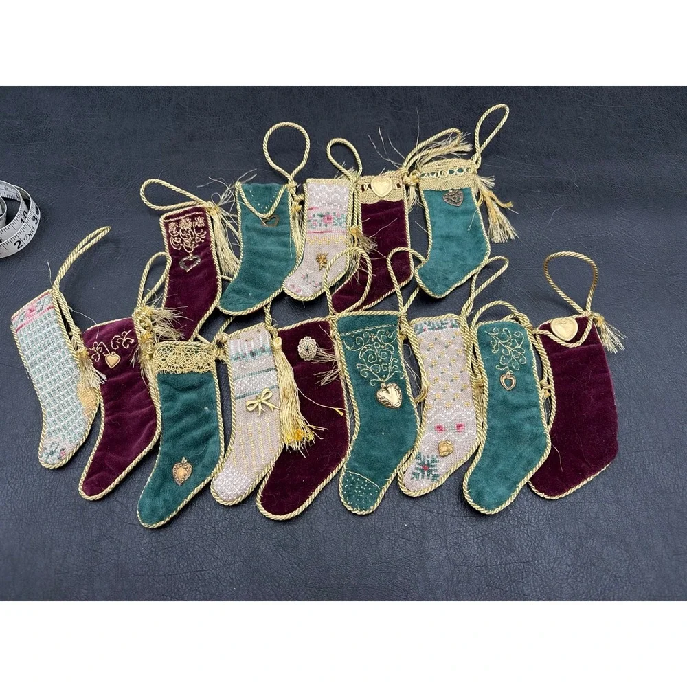 28pc Vintage Victorian Style Velvet Tapestry Christmas Ornament Set Gold Tassel